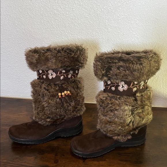 Route 66 Brown Faux Fur Winter Boots - Picture 1 of 2